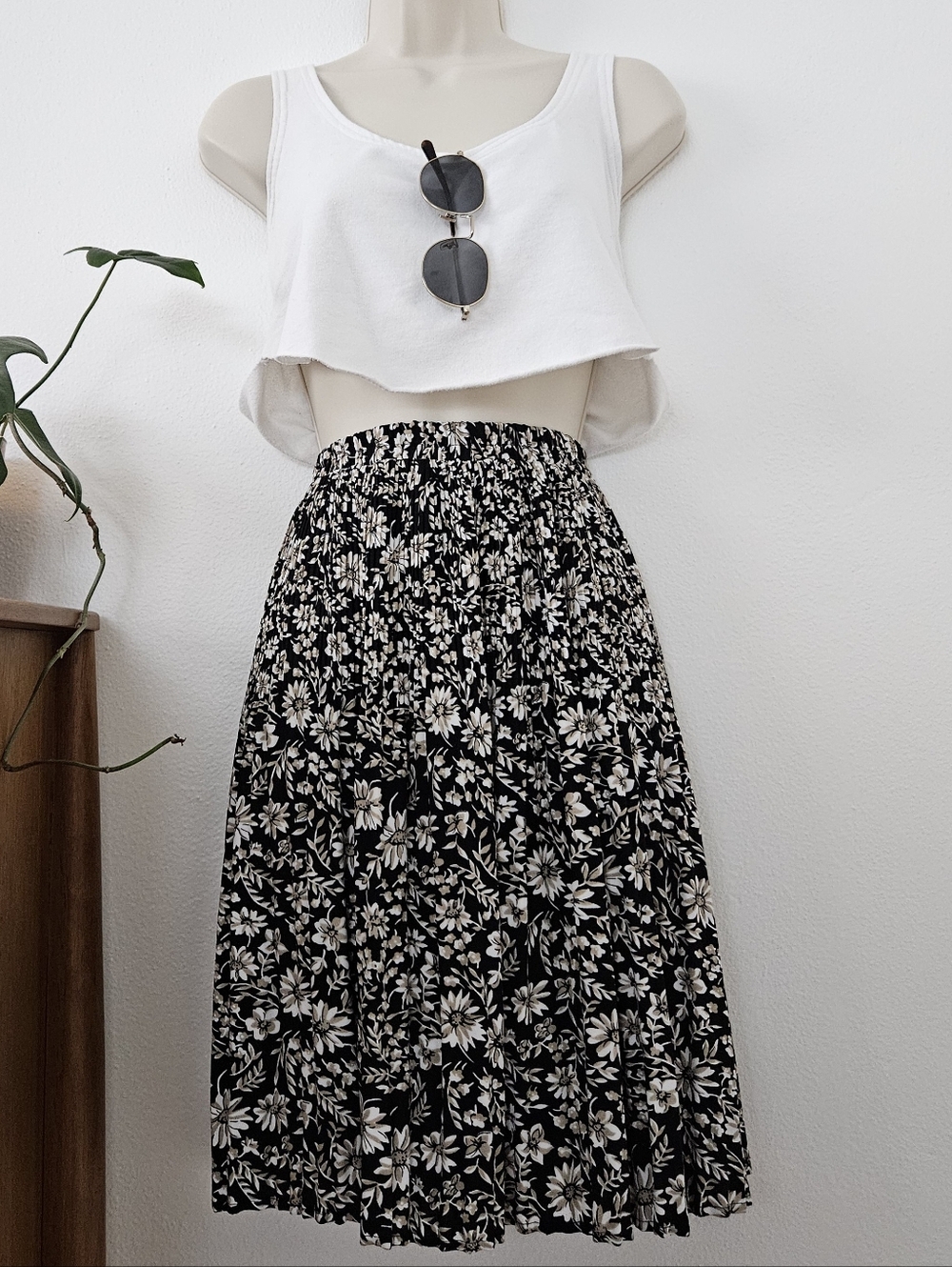 vtg floral goth whimsigoth boho grunge 90s y2k fest indie urban mini midi skirt